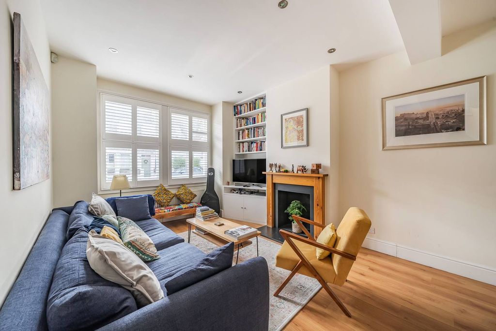 Property photo 1 of 14