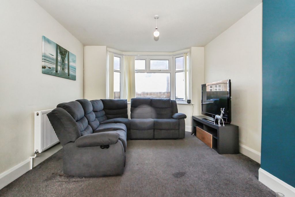 Property photo 3 of 26 6053c9B4-Image00017.Jpg