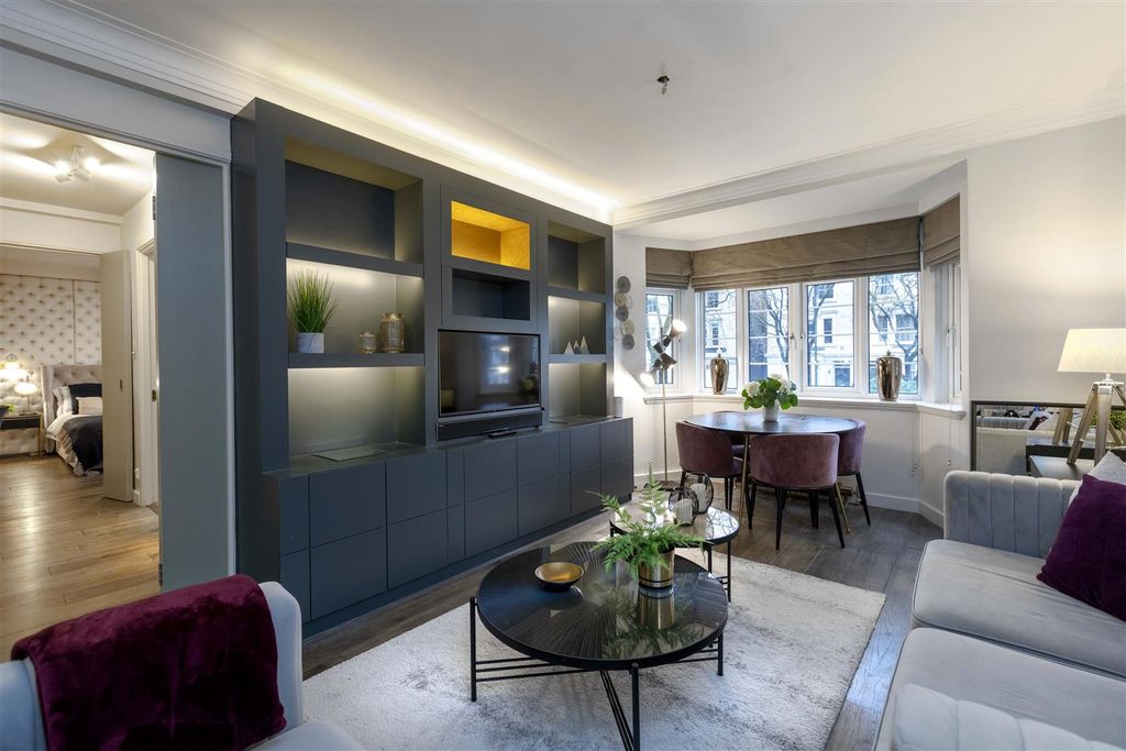 Property photo 1 of 11 Living Room.Jpg