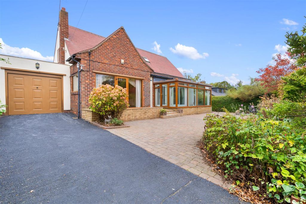 Property photo 2 of 26