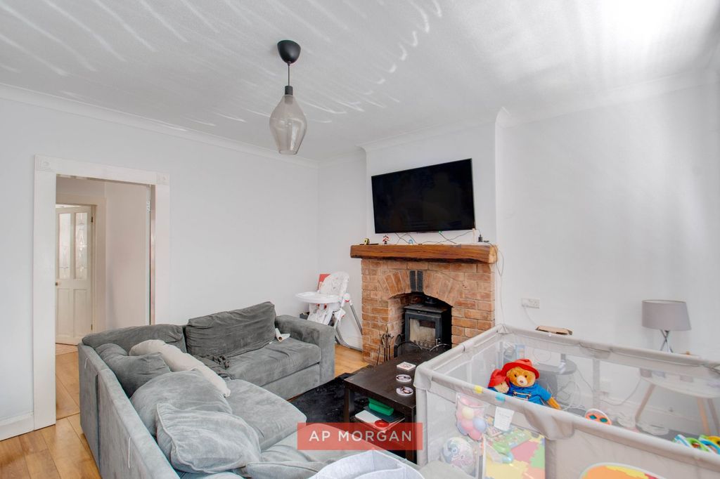 Property photo 2 of 13 Picture No. 01