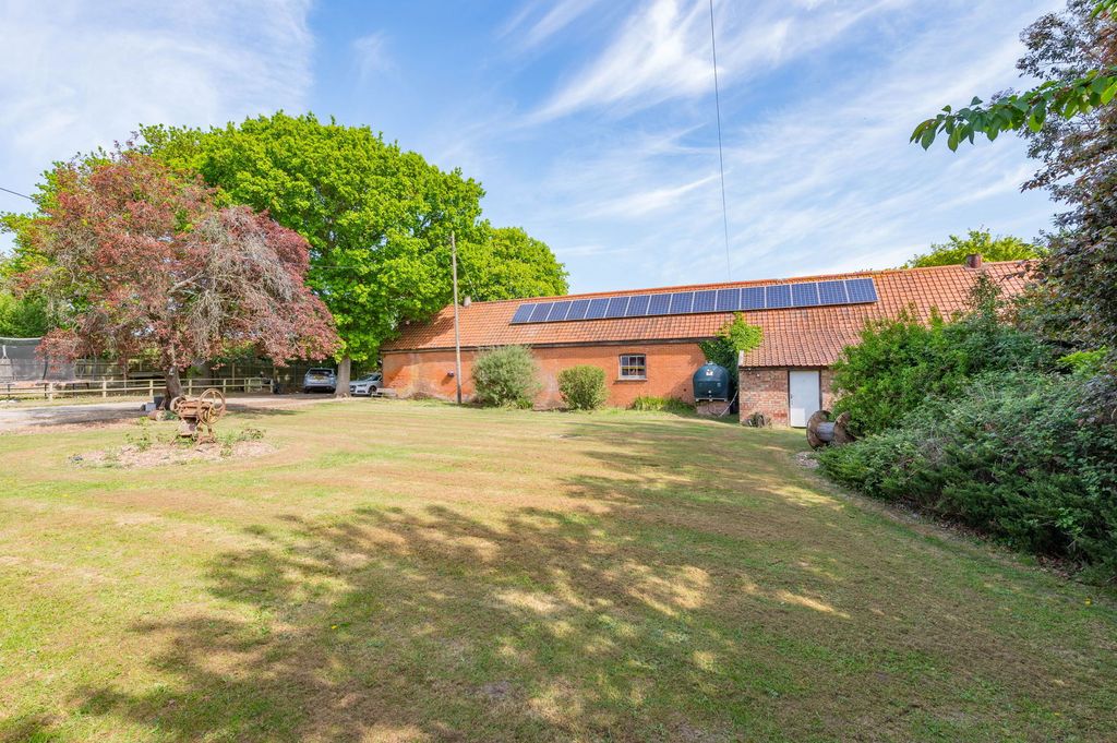 Property photo 3 of 24