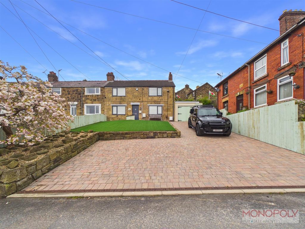 Property photo 1 of 31 Cam03815G0-Pr0425-Still040.Jpg