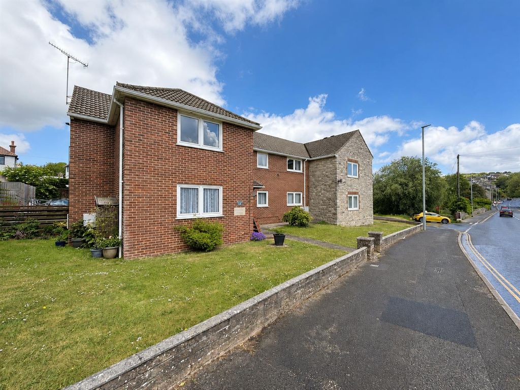 Property photo 1 of 12 13.Png
