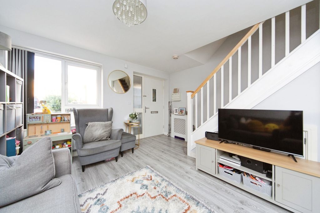 Property photo 3 of 20 Pbox-Img.Jpg