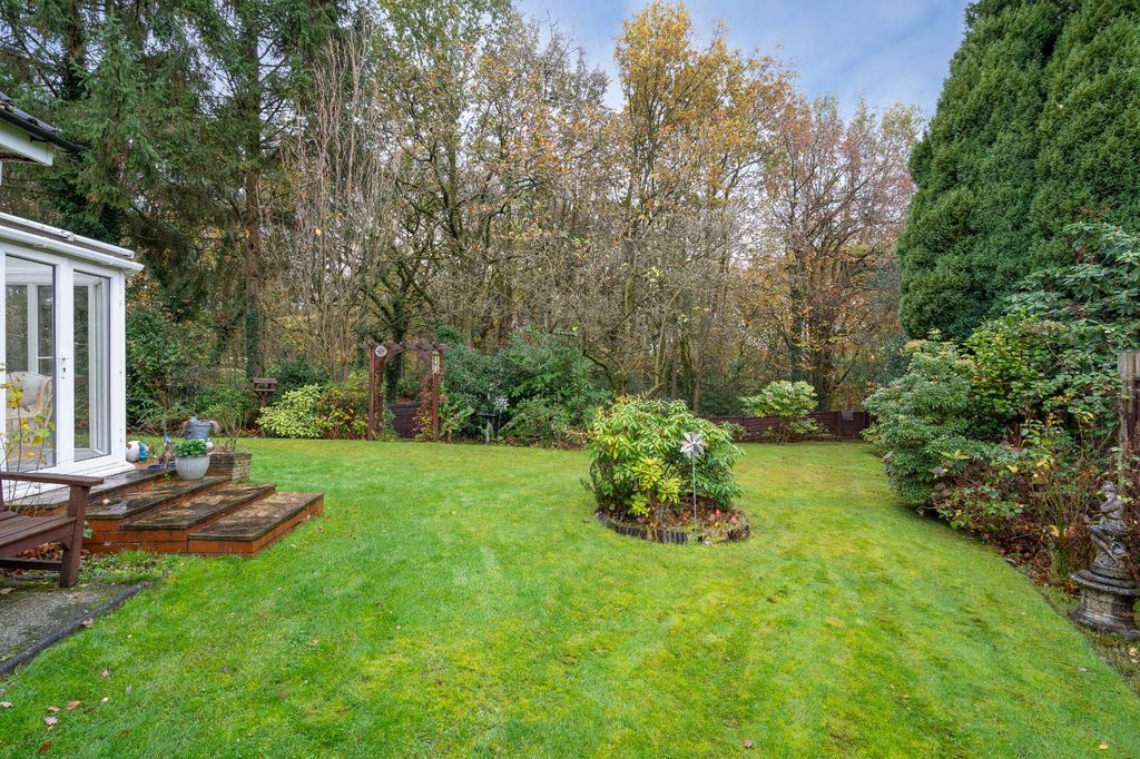 Property photo 3 of 23 Picture No. 12