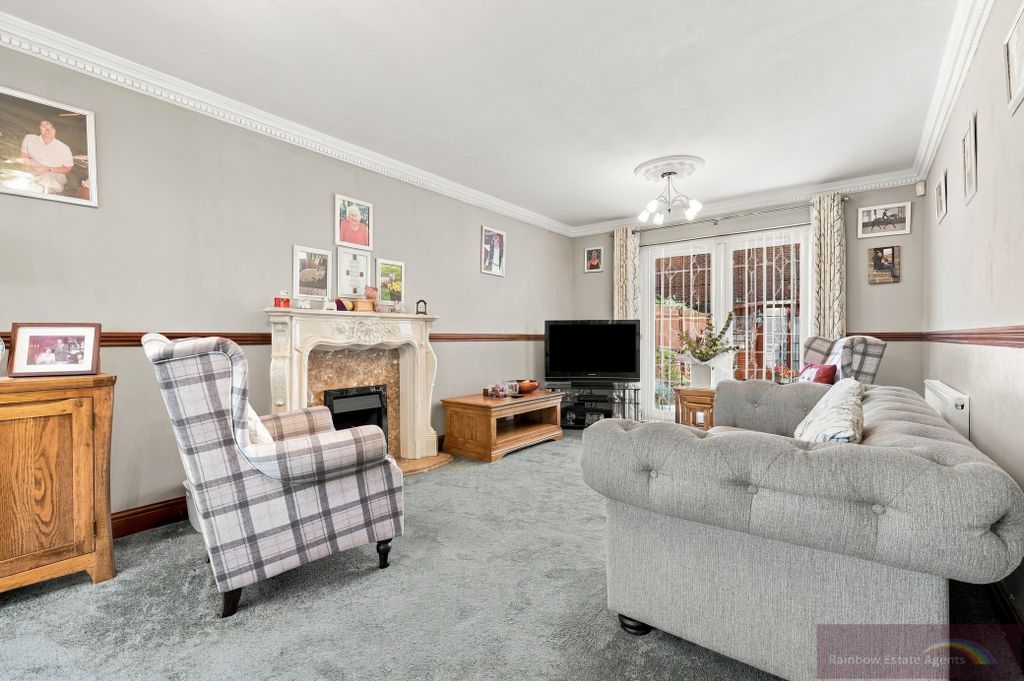 Property photo 2 of 37