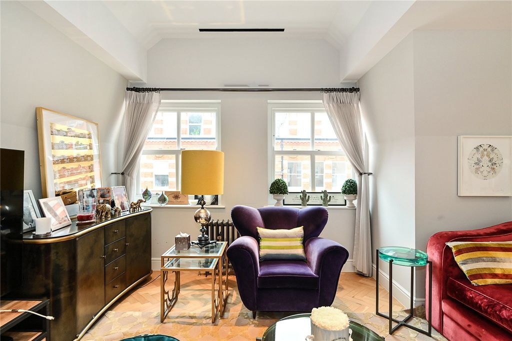 Property photo 3 of 18 Picture No. 07