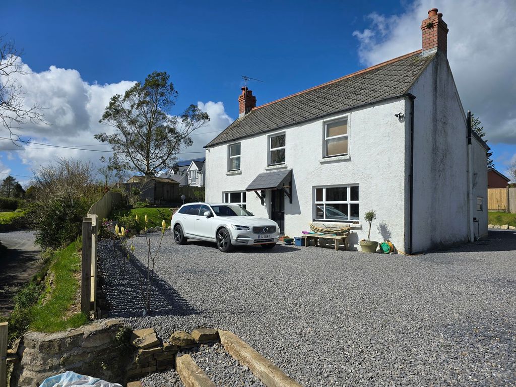 Property photo 1 of 16