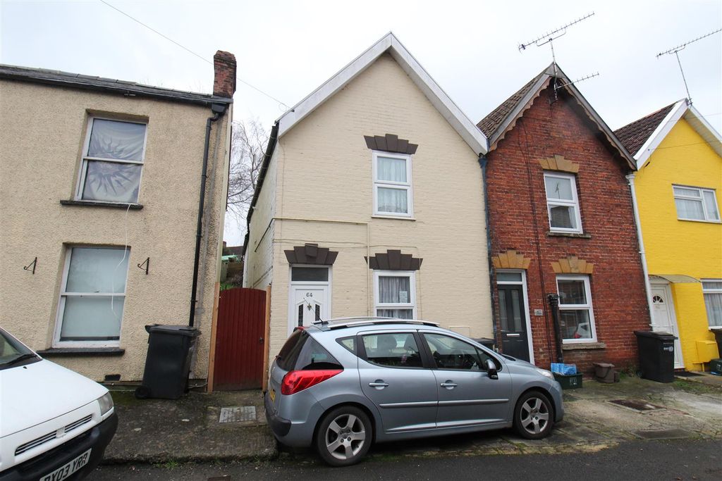 Property photo 1 of 12