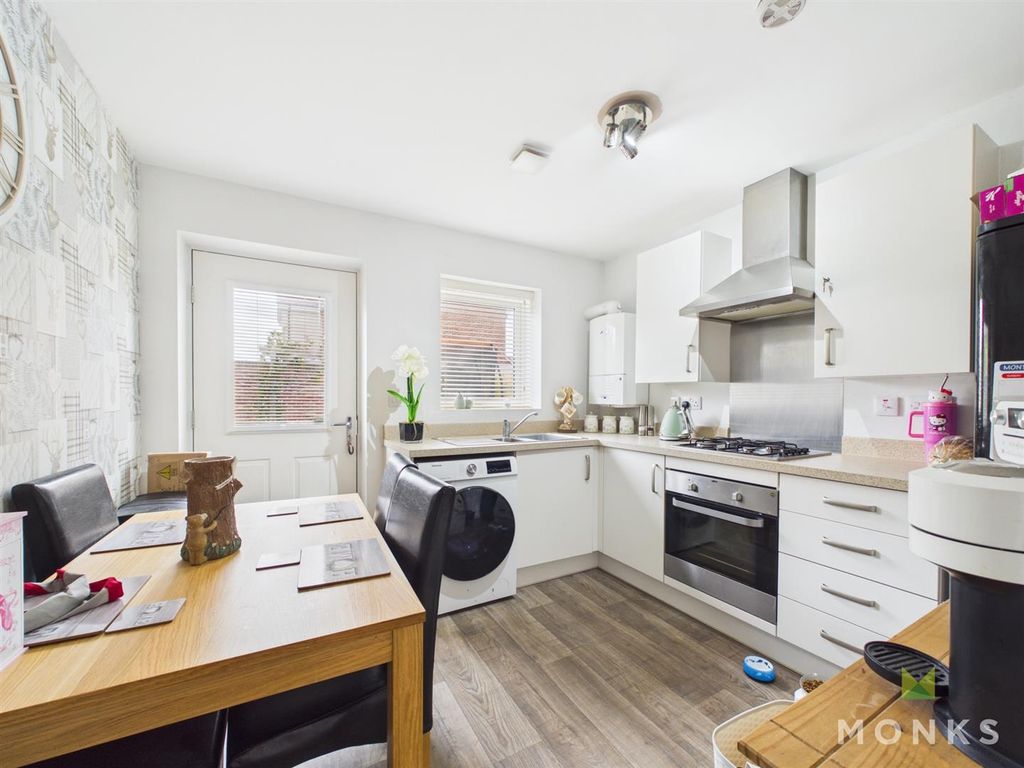 Property photo 3 of 9 Cam01520G0-Pr0398-Still023.Jpg