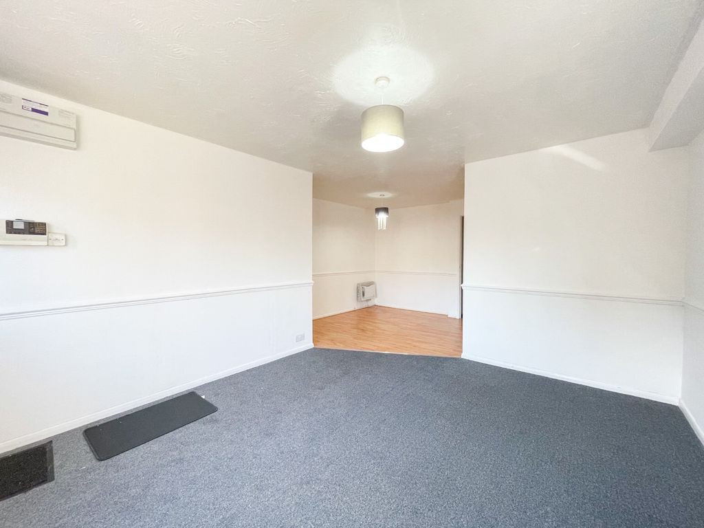 Property photo 1 of 13 3907232