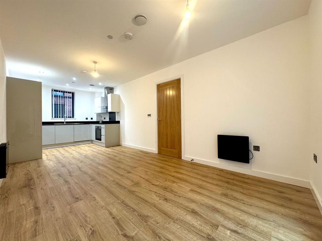 Property photo 3 of 8 Lounge Pic 3.Jpeg