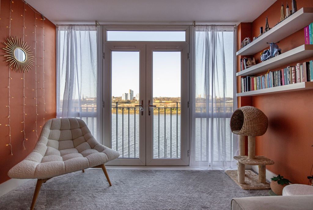 Property photo 2 of 15 3