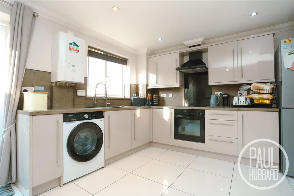 Property photo 3 of 16 Img_0046.Jpg