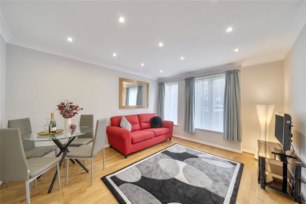 Property photo 2 of 11 Picture No. 15