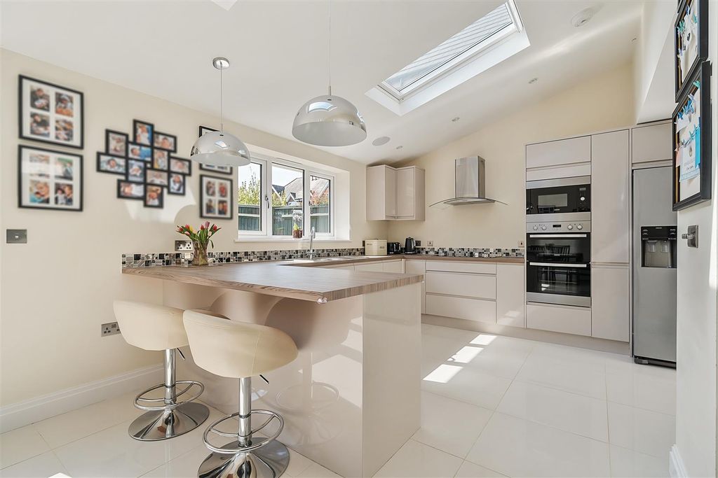 Property photo 3 of 32 1263117 (5).Jpg