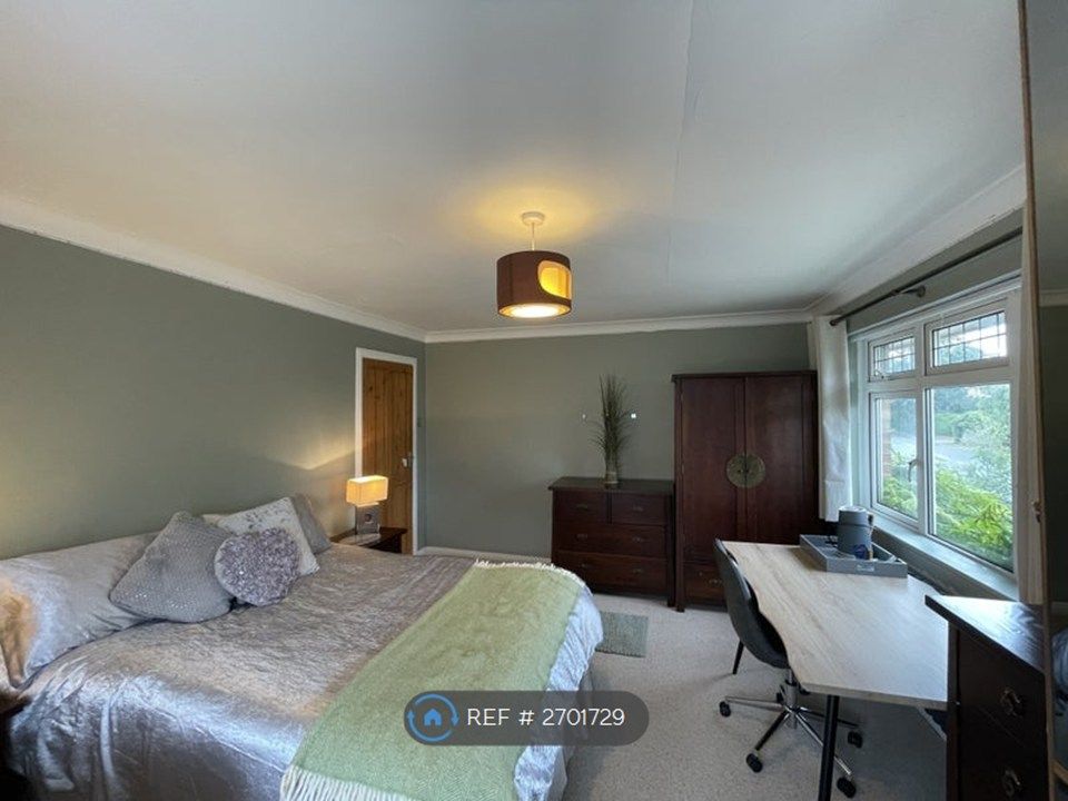 Property photo 1 of 8 Huge Luxury Double