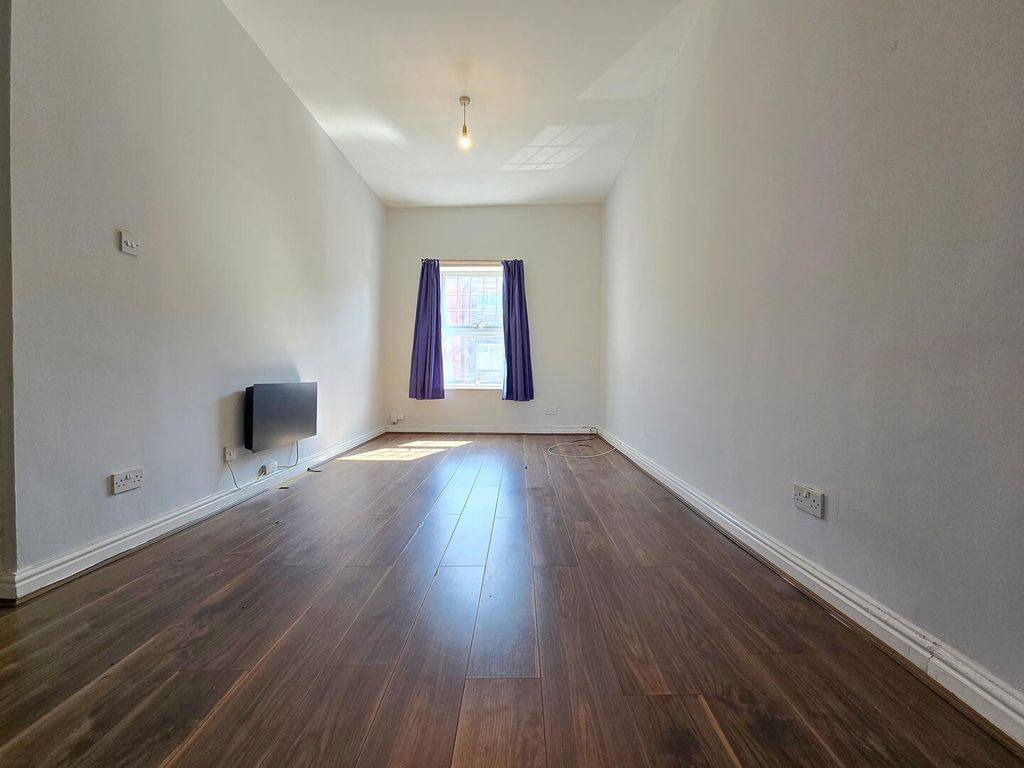 Property photo 2 of 6 Living Room