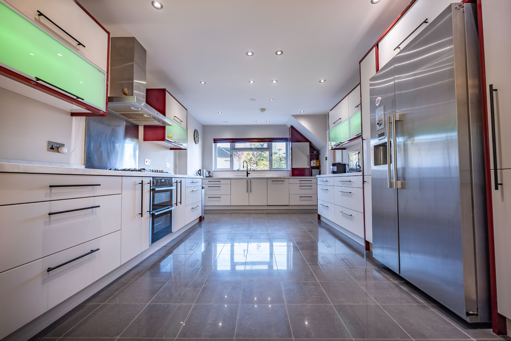 Property photo 3 of 42