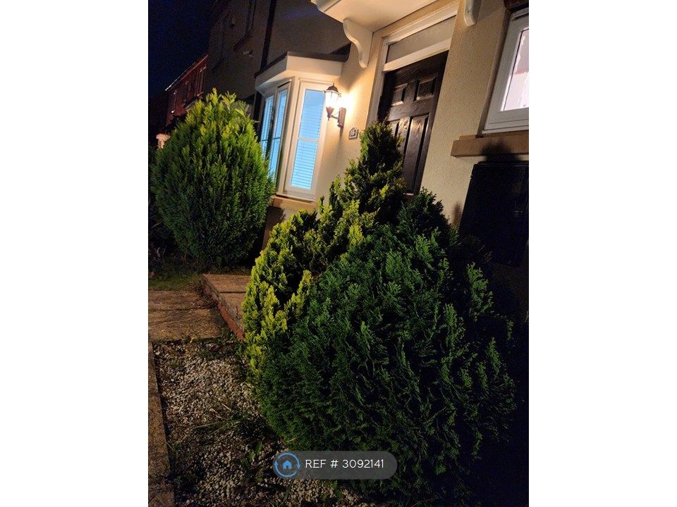 Property photo 2 of 32