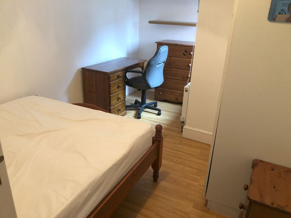 Property photo 3 of 6