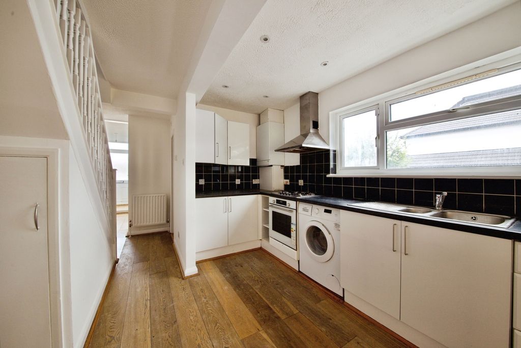 Property photo 3 of 20 Pbox-Img.Jpg