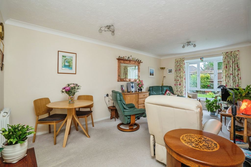 Property photo 2 of 20 Pbox-Img.Jpg