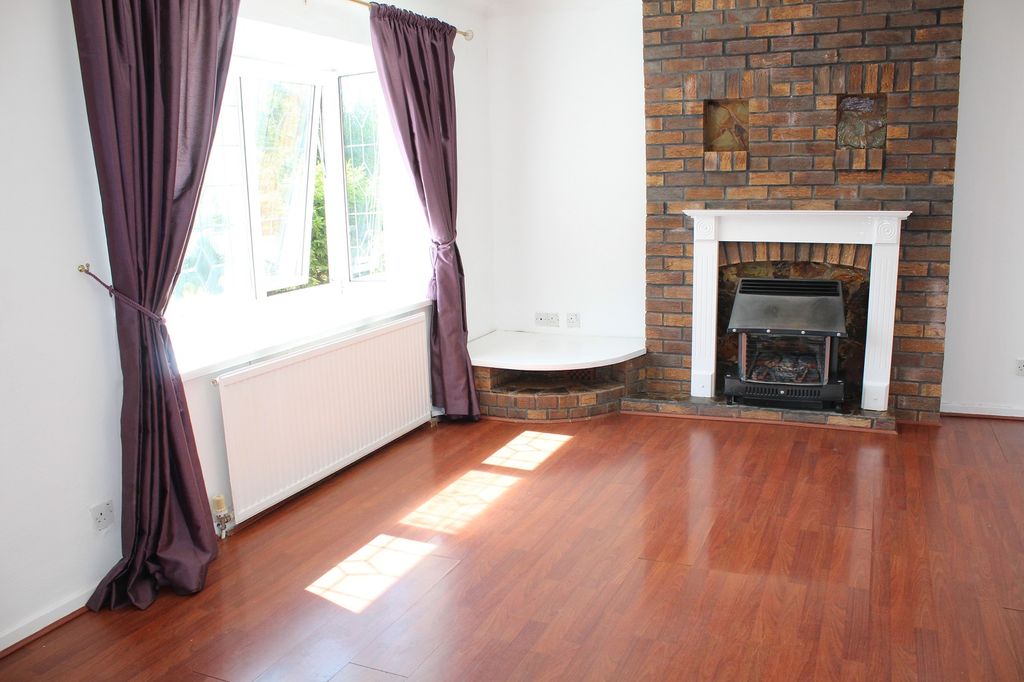 Property photo 3 of 9 Lounge - Dining Room