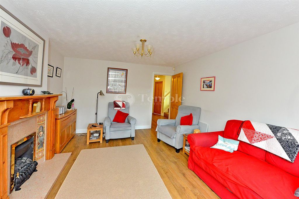 Property photo 3 of 23