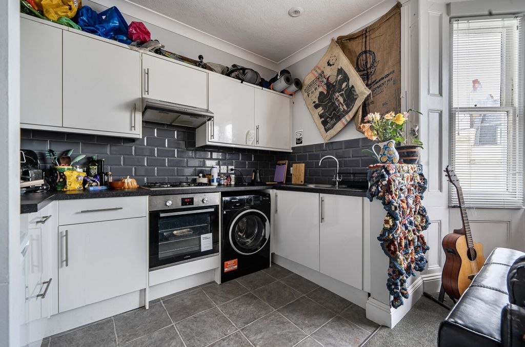 Property photo 2 of 10 1424866-6-69Aace4...