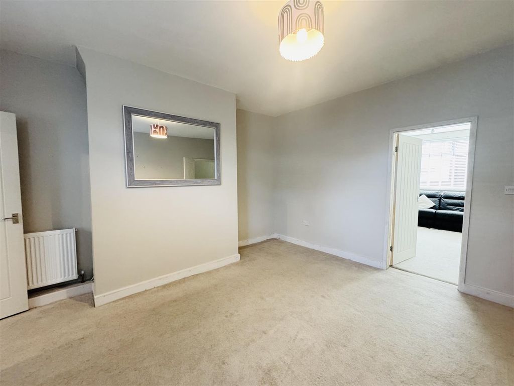 Property photo 2 of 9 Dining Room