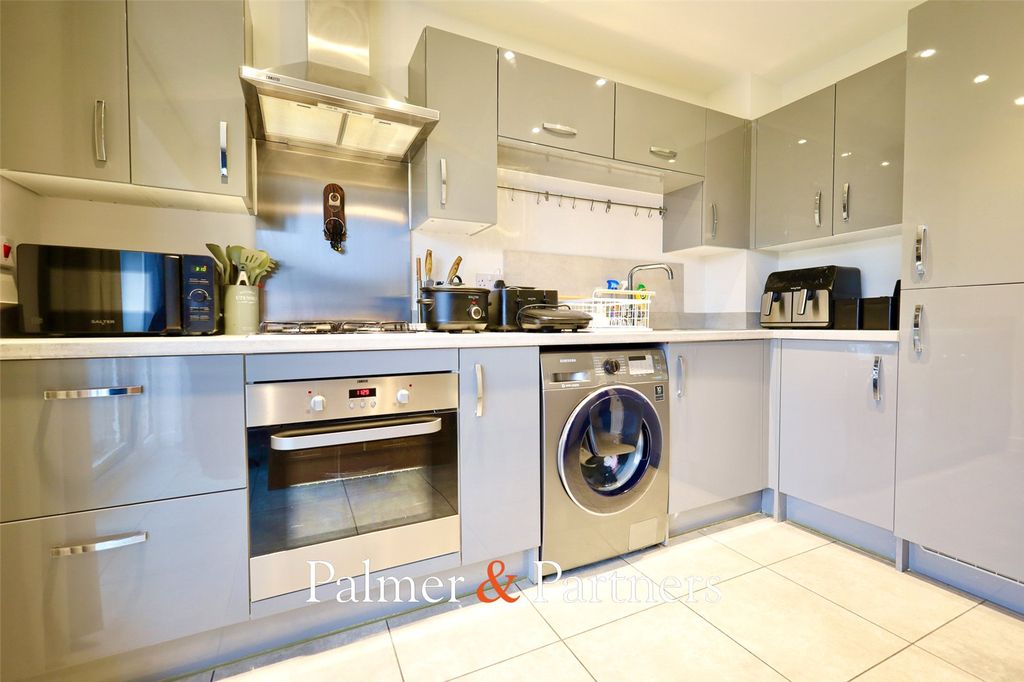 Property photo 2 of 18 Picture No. 08