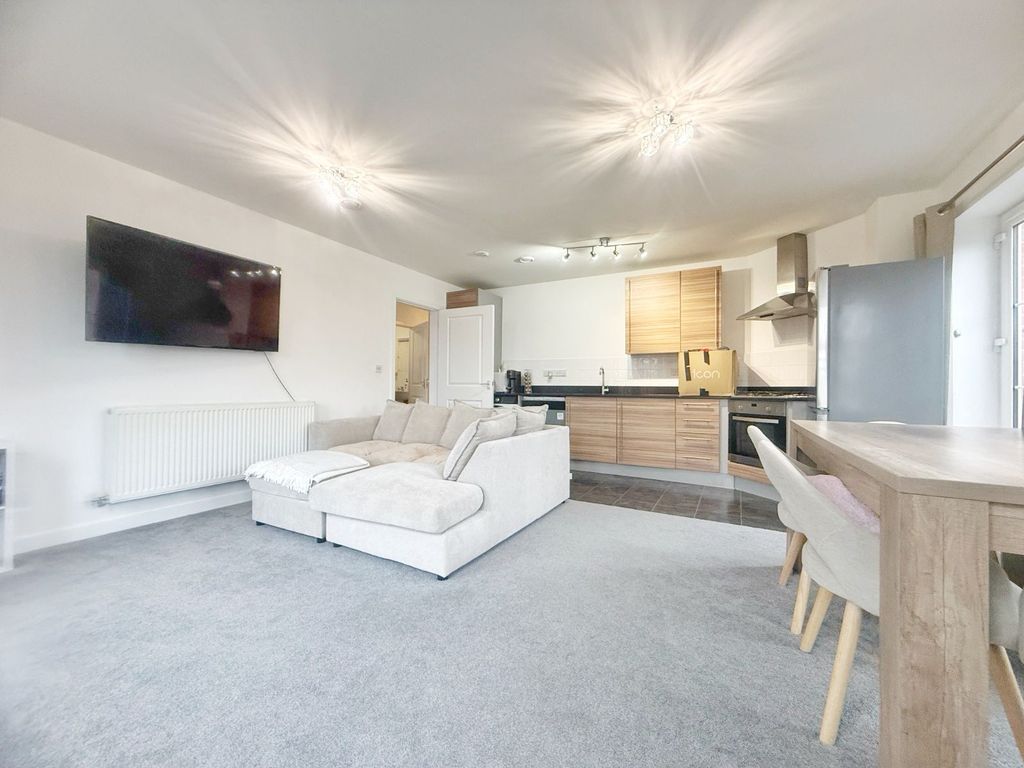 Property photo 3 of 13