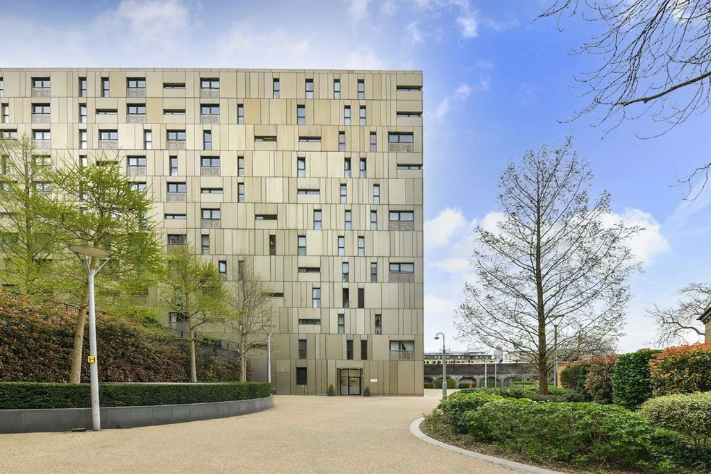 Property photo 1 of 5