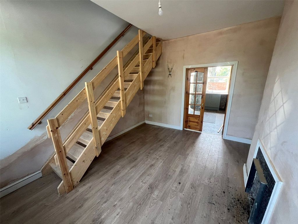 Property photo 2 of 12 Picture No. 05