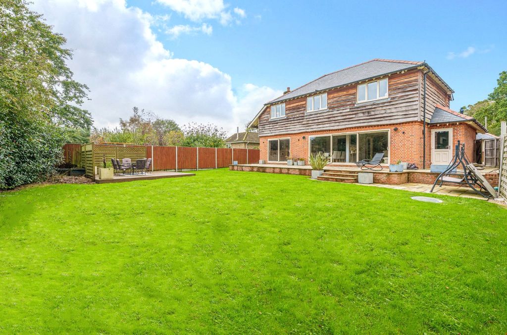 Property photo 2 of 13 Picture No. 31