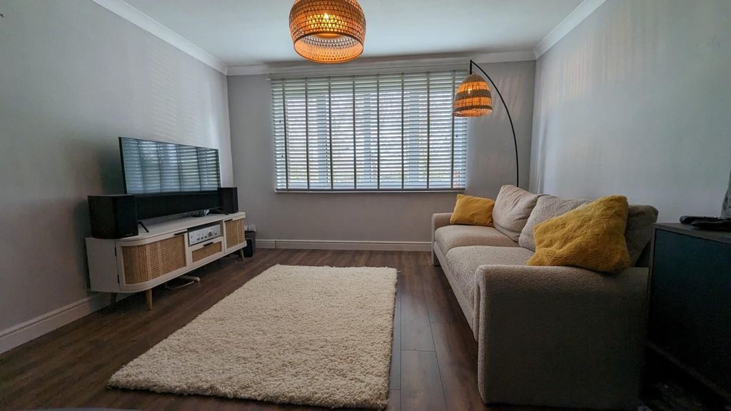 Property photo 2 of 9 8.Jpg