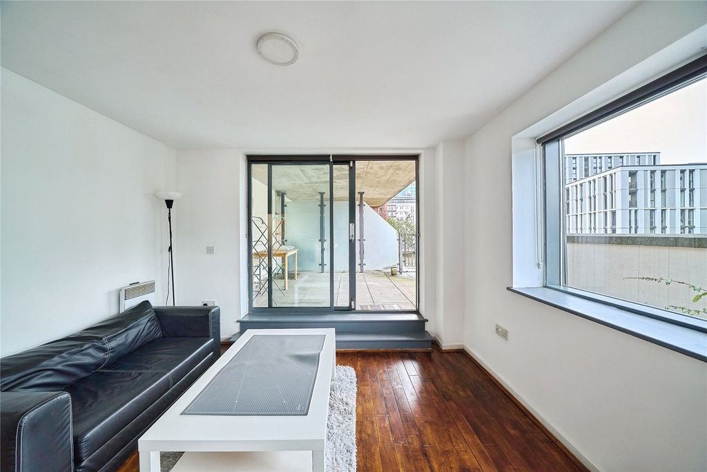 Property photo 2 of 27 Picture No. 29