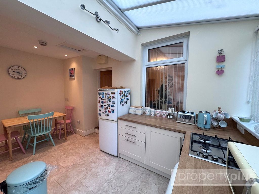 Property photo 3 of 16 Picture No. 19