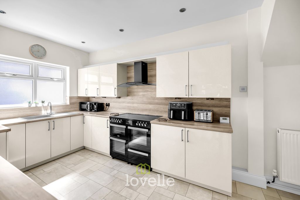 Additional image 10 of 4 bed detached house for saleLouth Road, Scartho, Grimsby DN33