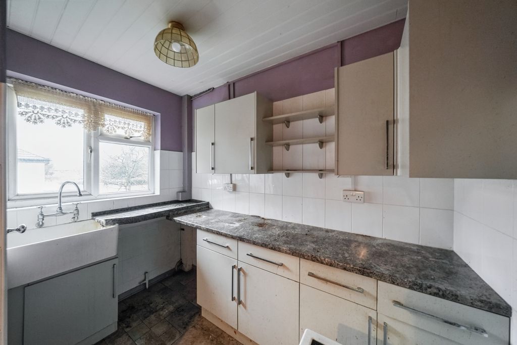 Property photo 2 of 22 10 Hudson Rd, Hayes, Middlesex, Ub3 5El