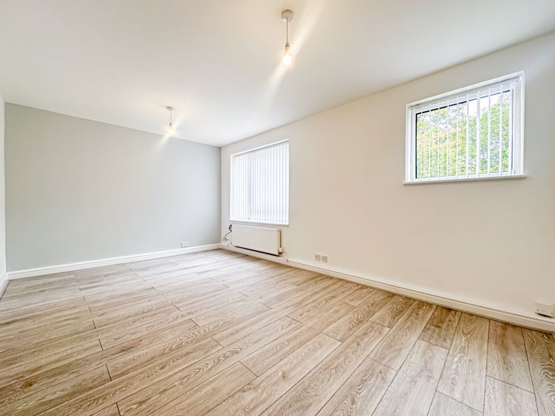 Property photo 3 of 8 Photo 1