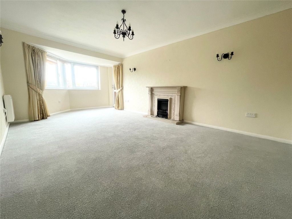 Property photo 2 of 8 Picture No. 19