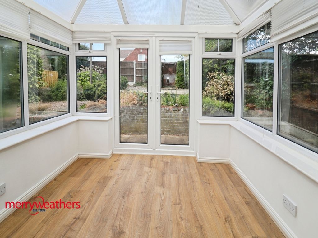 Property photo 2 of 16 Conservatory