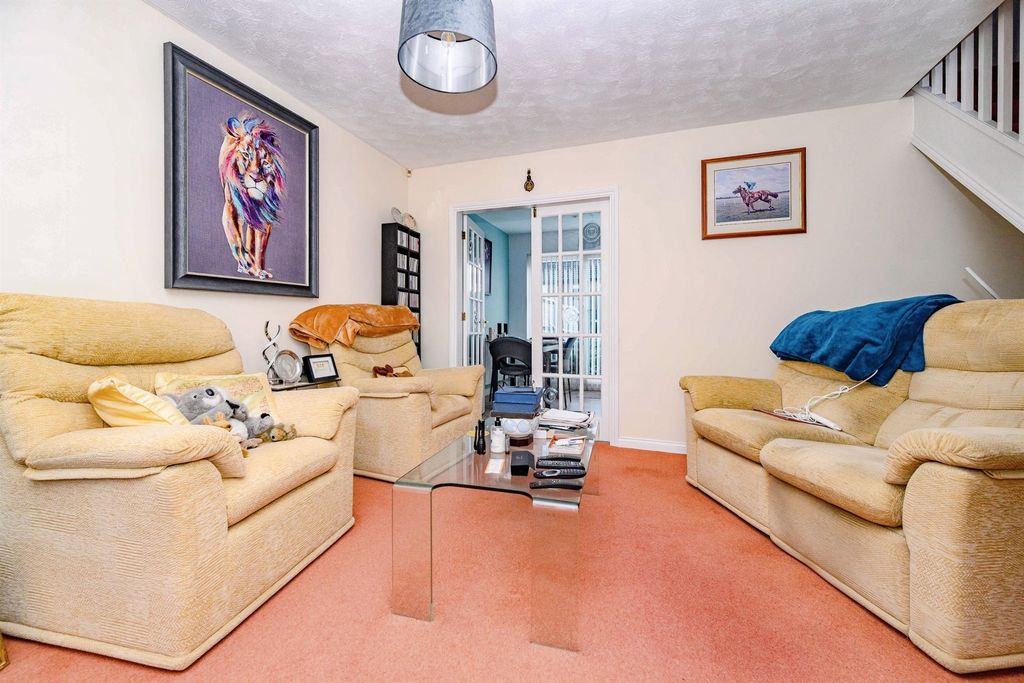 Property photo 2 of 16