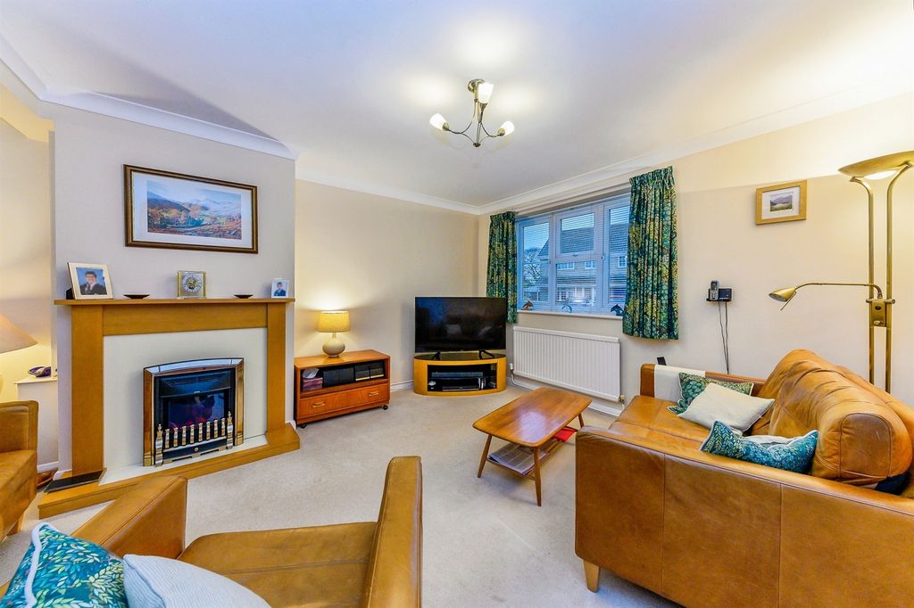 Property photo 2 of 14