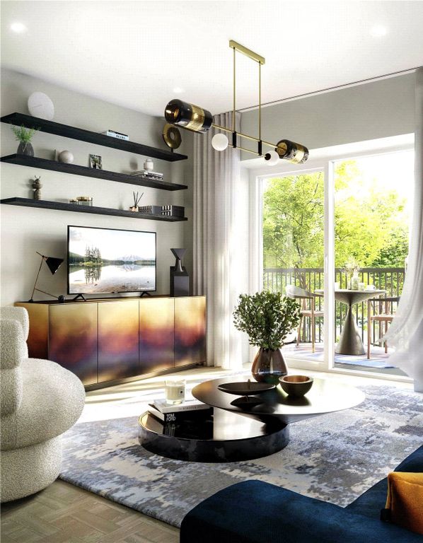 Property photo 3 of 18 Living Space