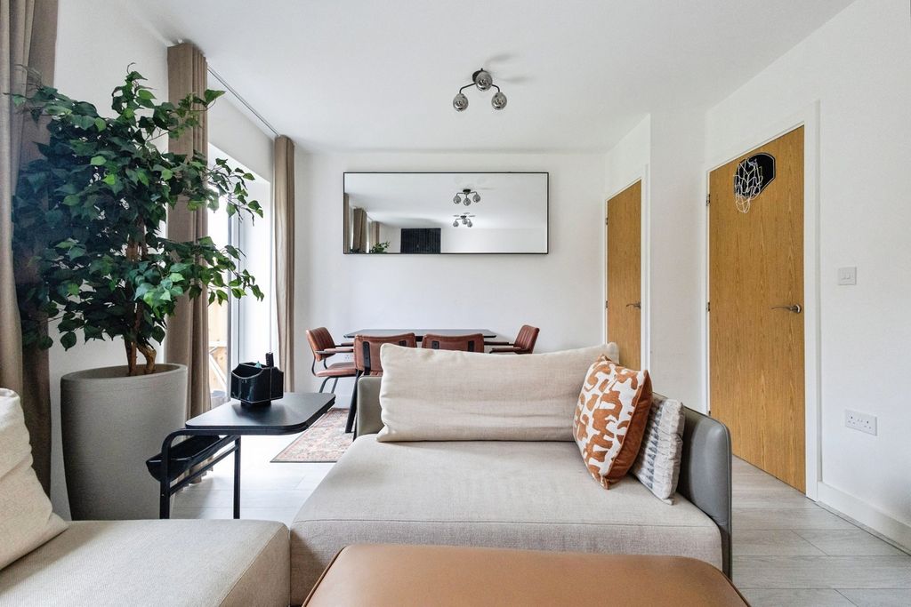 Property photo 2 of 24 Pbox-Img.Jpg