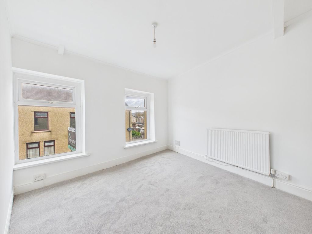 Property photo 2 of 13 Bedroom